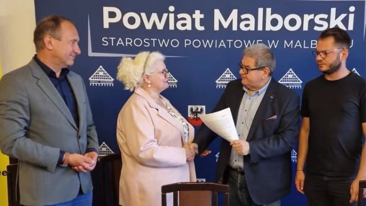 „Ławeczka Seniora” i „Drzewko Pokoleń” coraz bliżej realizacji.…