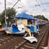 Sekundy od tragedii. Kierowca nie opuścił przejazdu – w ciężarówkę…