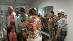 Pikniku integracyjnym w hawajskim klimacie. Atmosfera zbliżających się wakacji w Środowiskowym Domu Samopomocy Fundacji WRÓĆ w Lasowicach Wielkich - 17.06.2016
