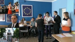 Najlepsi uczniowie nagrodzeni. Stypendia Wójta Gminy Malbork wręczone – 23.06.2016