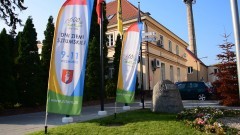 Ukradli flagi promujące Dni Ziemi Sztumskiej, a później je porzucili – 09.09.2016