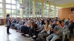 Zespół Szkół nr 2. Rozmowy na temat dopalaczy i narkotyków - 14.09.2016