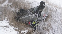 Lasowice Wielkie: Auto na dachu w rowie, kierowca zniknął - 15.02.2017