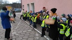 Życzenia z okazji Dnia Kobiet w wykonaniu Przedszkolaków ze Stegny - 08.03.2017