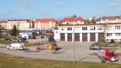 Śmigłowiec LPR w Malborku. Lądowanie na Wybickiego, pomocy potrzebowała starsza kobieta - 15.03.2017