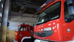 Pożar w budynku, ewakuacja mieszkańców, wypadek ciężarówki - raport nowodworskich służb mundurowych.