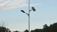 Trwa modernizacja lamp hybrydowych w gminie Dzierzgoń.