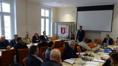 Burmistrz Sztumu otworzył spotkanie w Urzędzie Miasta i Gminy. 