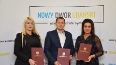 Nowy Dwór Gdański: Wręczenie aktu nadania awansu zawodowego dla 3 nauczycieli