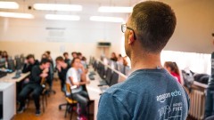 2 500 małych programistek i programistów uczyło się pod okiem ekspertów Amazon