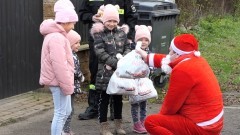 Gmina Nowy Staw. 6 grudnia Mikołaj odwiedził najmłodszych mieszkańców Myszewa.