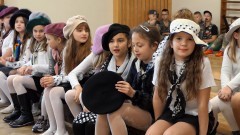 Rozkwitały pąki białych róż... - recital patriotyczny w SP w Nowej Wsi Malborskiej.