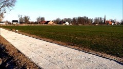 Gmina Miłoradz. W Kończewicach, Bystrzu i Starej Wiśle powstaje chodnik i ścieżka rowerowa.  