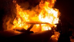 Pożar samochodu i pocisk w lesie – raport sztumskich służb mundurowych.