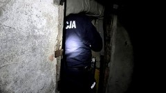 Malbork. Policjanci apelują - nie bądźmy obojętni na los osób bezdomnych.