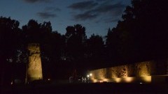 SZTUTOWO: ZADUMA, WYCISZENIE I HOŁD POMORDOWANYM W OBOZIE. NOCNE ZWIEDZANIE MUZEUM STUTTHOF - 31.07.2015