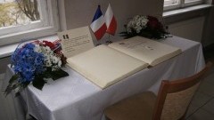 Złóżmy hołd ofiarom terroryzmu w Paryżu.  Mieszkańcy Malborka mają okazję połączyć się w bólu z Narodem Francuskim - 18.11.2015