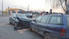 Wypadek na al. Wojska Polskiego w Malborku [Pełne nagranie wideo]. Czy na skrzyżowaniu powinna pojawić się sygnalizacja świetlna? - 29.02.2016