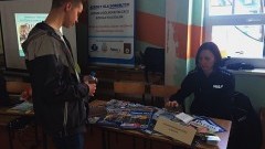 Policjanci rekrutowali do swoich szeregów. Duże zainteresowanie pracą w policji – 2.05.2016
