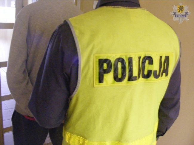 Sztumska policja na tropie. Wpadli złodzieje automatu do gier i amator&#8230;
