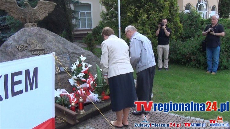 Sztumianie oddali hołd powstańcom warszawskim. Zawyły syreny, odczytano&#8230;