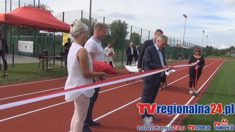Stadion w Nowym Stawie oddany do użytku. Obiekt kosztował 1,5 mln zł.&#8230;