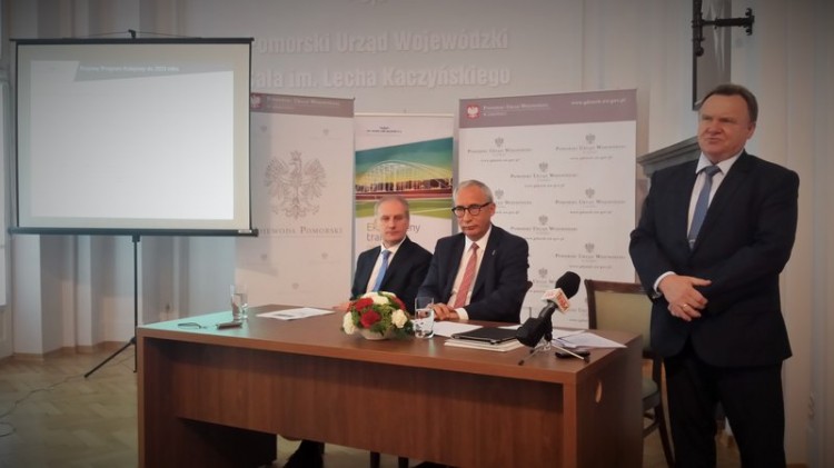 Na pomorzu kolejowe inwestycje za 6 mld zł ułatwią podróże i dostęp&#8230;