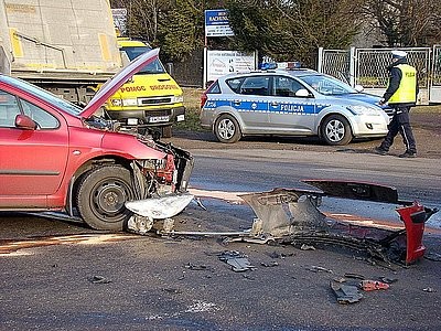 Elbląg/Bielica. Kierowca ciężarówki na podwójnym gazie sprawcą kolizji&#8230;