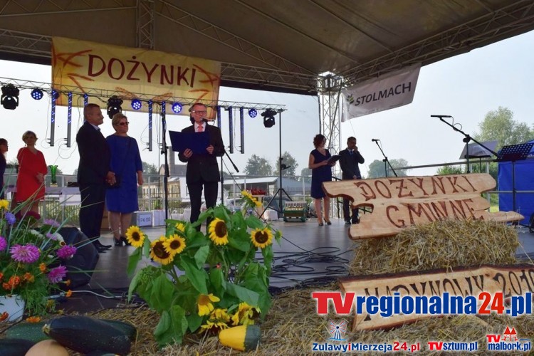 Zasłużeni dla rolnictwa. Nagrody i podziękowania. Dożynki Gminy Nowy&#8230;