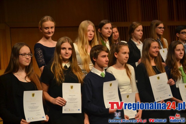 Sztutowo. 4 stypendia Marszałka Województwa Pomorskiego - 19.12.2016