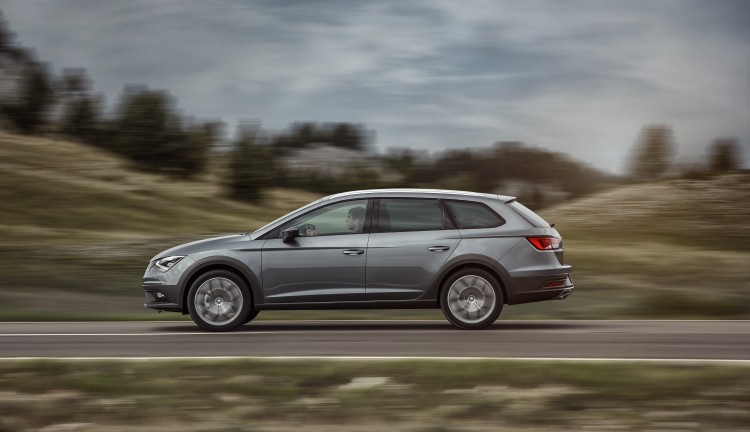 Seat Leon X-Perience - technologia w służbie bezpieczeństwa