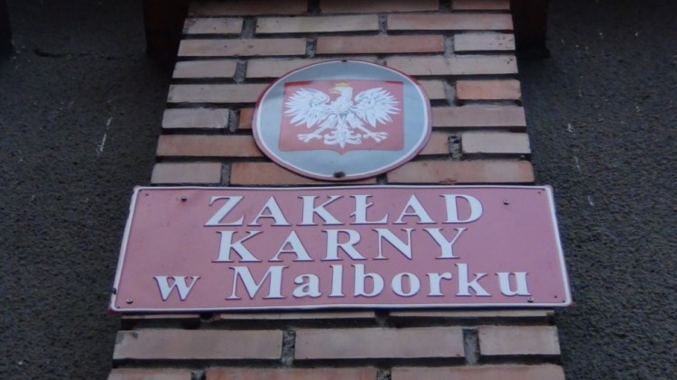Ukrywali się przed wymiarem sprawiedliwości, już siedzą. Weekendowy&#8230;