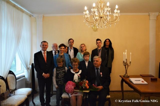 Nowy Dwór Gdański : Medale za Długoletnie Pożycie Małżeńskie dla&#8230;