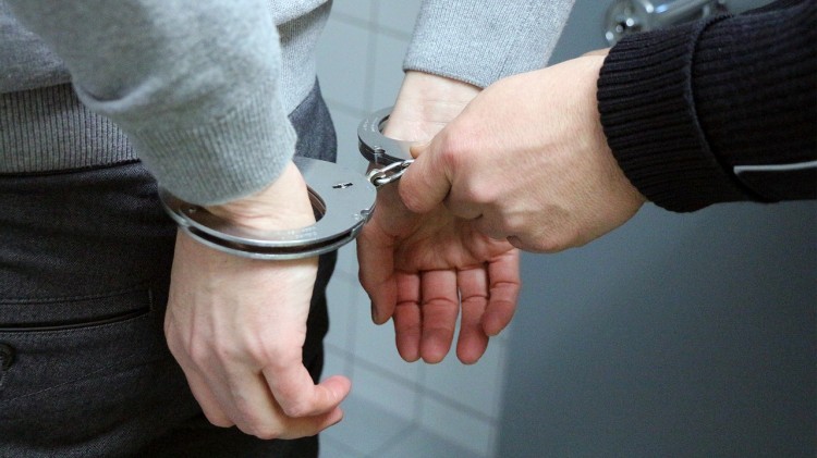 Złapali złodzieja w samochodzie. Obywatelskie zatrzymanie pod Elblągiem.&#8230;
