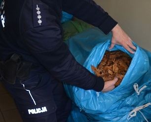 Nowy Dwór Gdański: nielegalny tytoń przejęty przez policję. - 19.01.2018