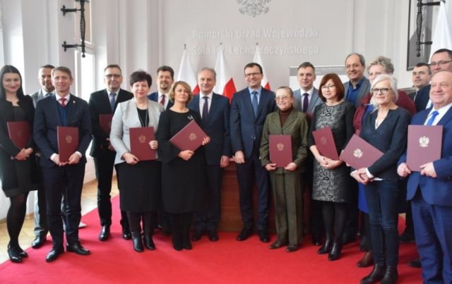 Wójt Gminy Stegny Ewa Dąbska odebrała promesę umowy w ramach programu&#8230;