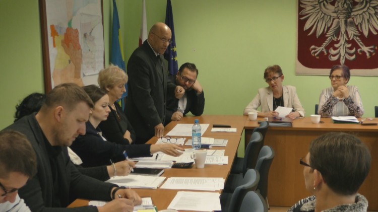 Cmentarz, trasa rowerowa i drogi powiatowe. XXXV sesja Rady Gminy Sztutowo&#8230;
