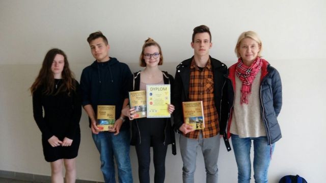 I miejsce drużyny z Zespołu Szkół w Stegnie na Turnieju "Bezpieczeństwo&#8230;