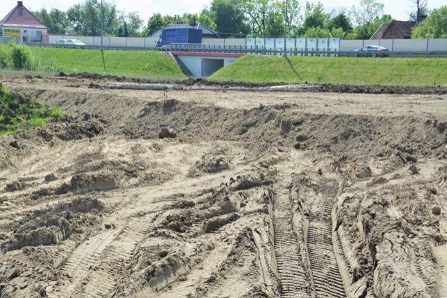 Gmina Nowy Dwór Gdański : Rozpoczęto budowę mini boiska piłkarskiego&#8230;