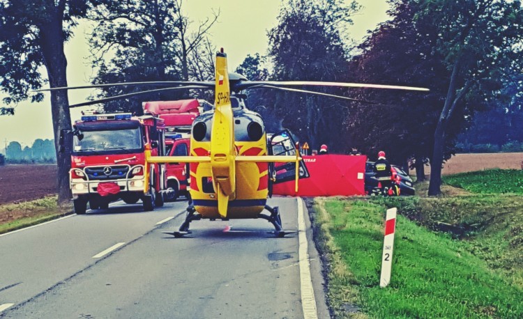 Zderzenie Peaugota z Audi w Kraszewie. Na miejsce wypadku przyleciał&#8230;