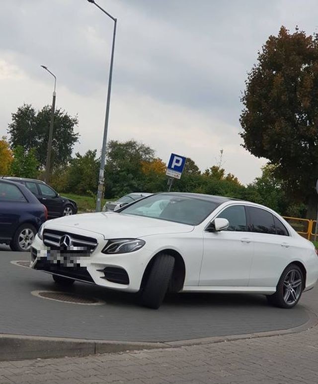 Parkowanie pod drzwiami marketu? Czemu nie. Malborski Mistrz (nie tylko)&#8230;