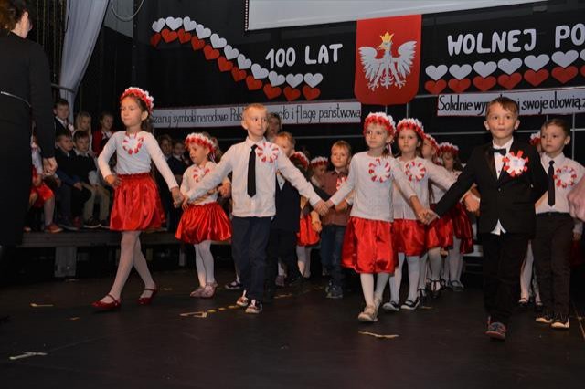 Nowy Dwór Gdański: Koncert w wykonaniu przedszkolaków z okazji Narodowego&#8230;