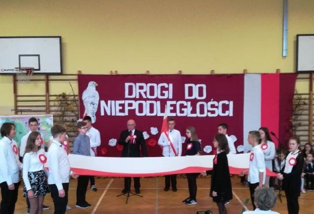 Obchody 100 rocznicy Odzyskania Niepodległości Polski w Zespole Szkół&#8230;
