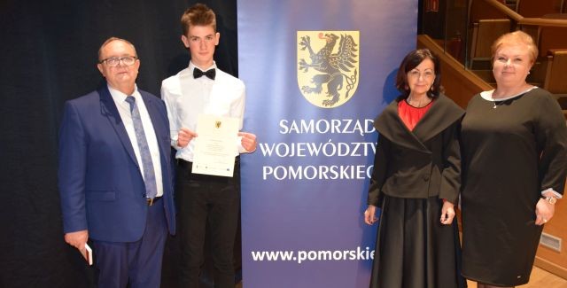 Uczeń Zespołu Szkół nr 2 w Nowym Dworze Gdańskim stypendystą Marszałka&#8230;