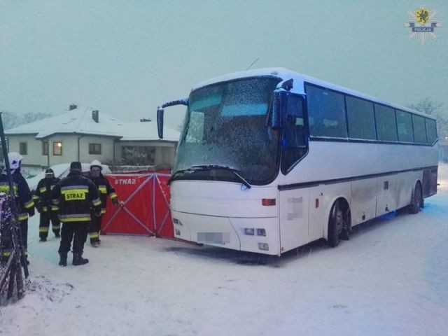 Autobus potrącił 11-latka. Chłopiec pomimo reanimacji zmarł.