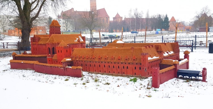 Czy o nową miniaturę zamku uda się zadbać? Czy tym razem pieniądze&#8230;