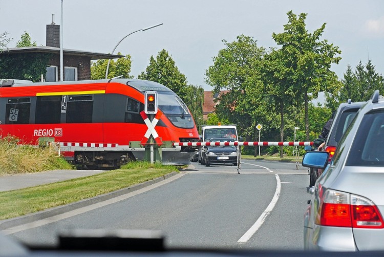 Ranny kierownik pociągu. Policja poszukuje świadków zdarzenia.