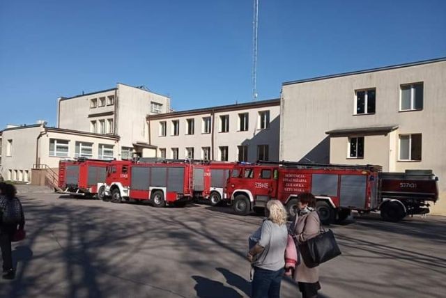 Dzierzgoń: Gaz pieprzowy w Szkole Podstawowej. Ewakuacja 257 osób.