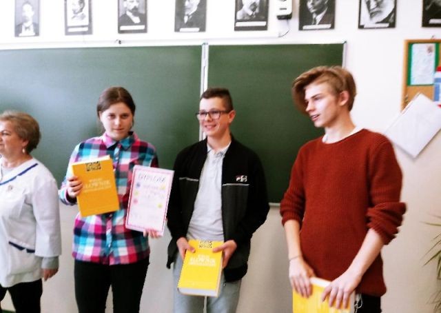 Konkurs Bezpieczeństwo Ruchu Drogowego: Sukcesy uczniów ZS Stegna na&#8230;