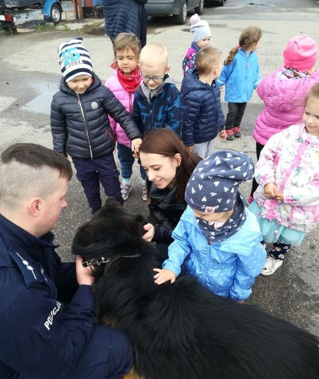 Przedszkolaki z Waplewa odwiedziły malborską komendę policji